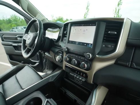 Used 2022 RAM 1500 Laramie AWD/4WD image 30