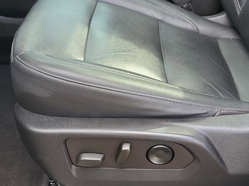 Used 2021 Chevrolet Tahoe Z71 w/ Rear Media and Nav Package image 14