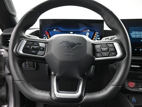 Used 2025 Ford Mustang GT RWD image 11