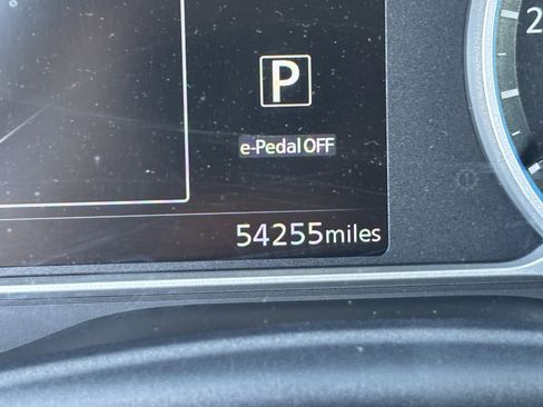 Used 2019 Nissan Leaf SV w/ Protection Package image 26