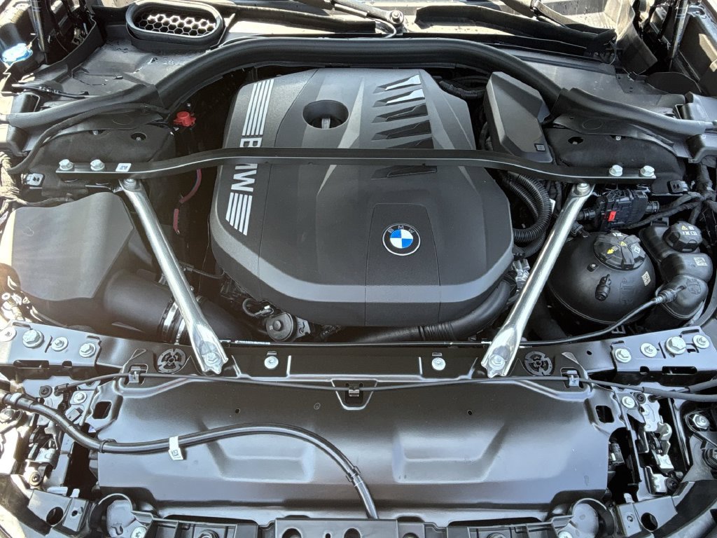 Used 2026 BMW 740i xDrive w/ Premium Package AWD/4WD image 18