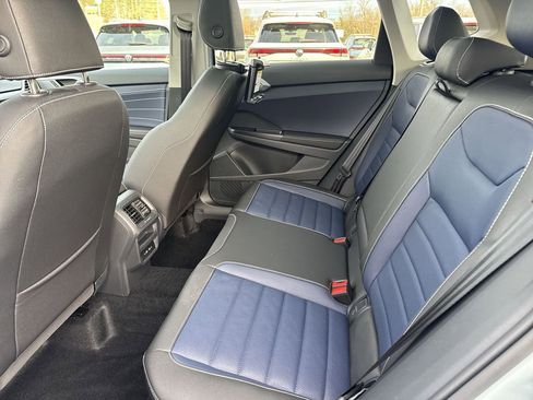 New 2026 Volkswagen Taos SEL image 28