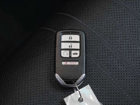 Used 2018 Honda Accord Touring image 28