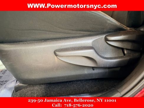 Used 2018 Toyota RAV4 LE image 39