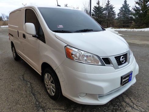 Used 2021 Nissan NV200 SV w/ Back Door Glass Package image 9