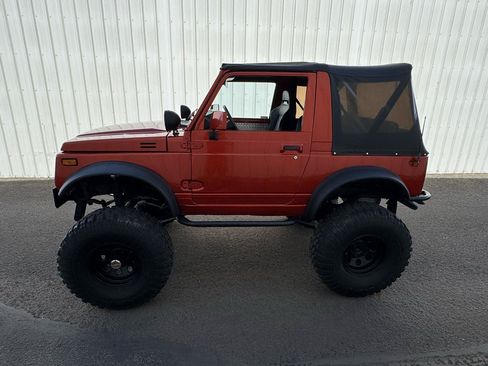 Used 1988 Suzuki Samurai 4WD Soft Top image 2