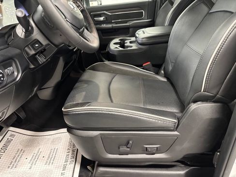 Used 2026 RAM 2500 Laramie AWD/4WD image 13
