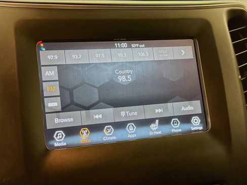 Used 2021 Jeep Cherokee Latitude Plus image 21