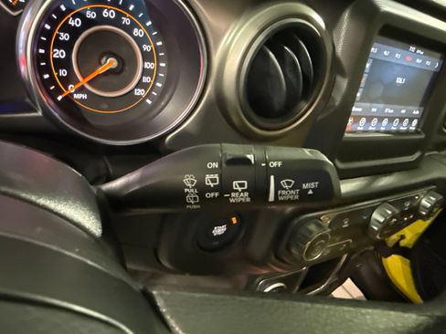 Used 2022 Jeep Wrangler Unlimited Sport AWD/4WD image 35