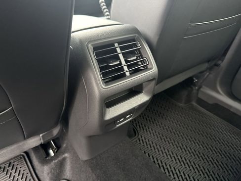 New 2026 Volkswagen Tiguan SE R-Line image 29