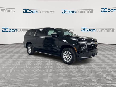 New 2026 Chevrolet Suburban LS AWD/4WD image 2