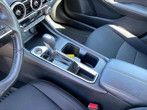 Used 2023 Nissan Sentra SV w/ All-Weather Package FWD image 20