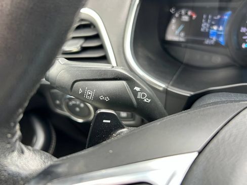 Used 2019 Ford Edge Titanium w/ Cold Weather Package AWD/4WD image 20
