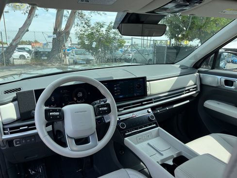 Used 2025 Hyundai Santa Fe SEL image 36