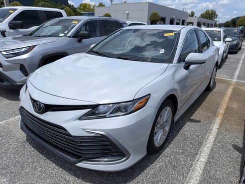 Used 2023 Toyota Camry LE FWD image 2