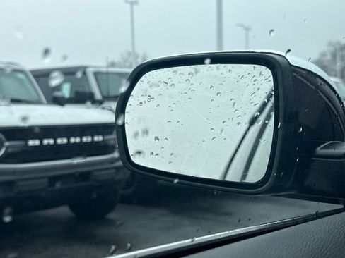 Used 2023 Ford Edge Titanium w/ Class II Trailer Tow Package image 36