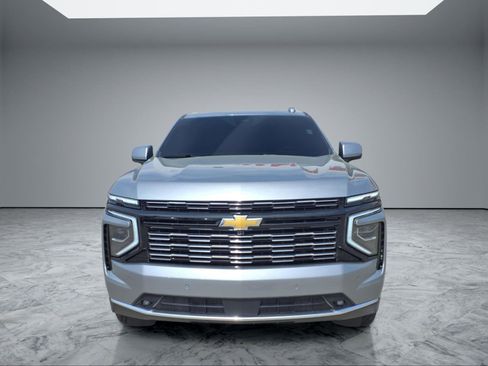 Used 2025 Chevrolet Tahoe High Country image 2