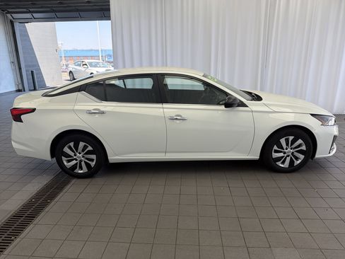 Used 2025 Nissan Altima 2.5 S image 12