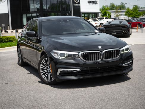 Used 2018 BMW 540i xDrive w/ Premium Package image 2