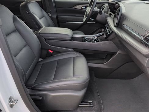 Used 2025 Chevrolet Traverse LT AWD/4WD image 41