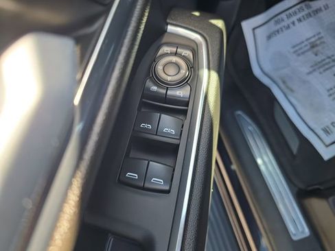 Certified 2023 GMC Sierra 1500 SLT w/ SLT Premium Package AWD/4WD image 16