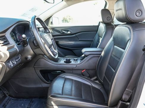 Used 2023 GMC Acadia Denali image 18