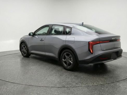 Used 2025 Kia K4 FWD image 6