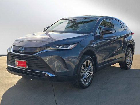 Certified 2023 Toyota Venza Limited image 7