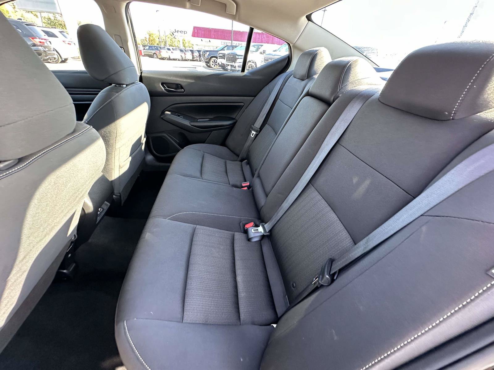 Used 2024 Nissan Altima 2.5 SV FWD image 33