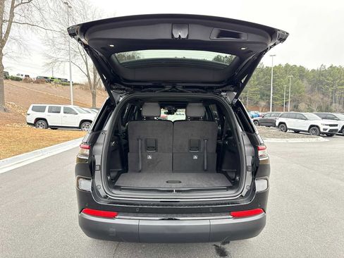 New 2025 Jeep Grand Cherokee L Limited w/ Black Appearance Package image 30