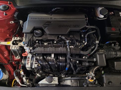 Used 2023 Hyundai Elantra SEL w/ Preferred Accessory Package FWD image 30