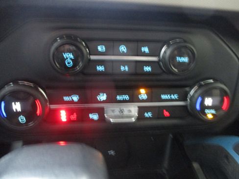 Used 2023 Ford Bronco Wildtrak image 17