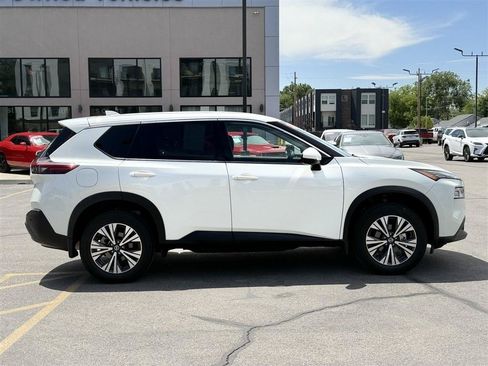 Used 2021 Nissan Rogue SV AWD/4WD image 8