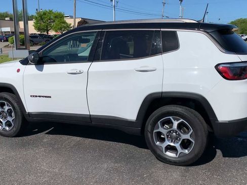 Used 2022 Jeep Compass Trailhawk AWD/4WD image 6