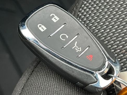 Used 2023 Chevrolet Traverse LT image 31