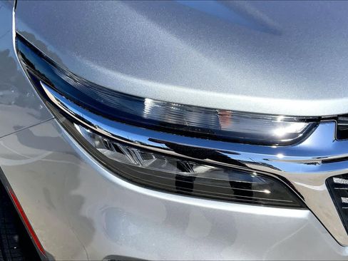 Certified 2024 Chevrolet Equinox LS image 24