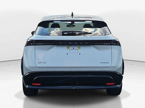 Used 2023 Nissan Ariya FWD image 6