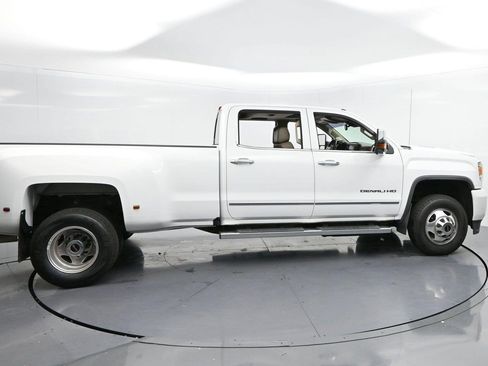 Used 2016 GMC Sierra 3500 Denali w/ Duramax Plus Package AWD/4WD image 8