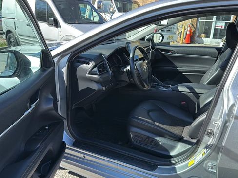 Used 2021 Toyota Camry XSE image 23