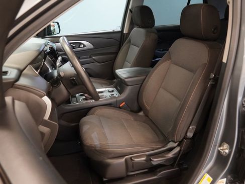 Used 2019 Chevrolet Traverse LS FWD image 3