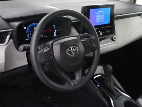 Used 2026 Toyota Corolla LE image 19