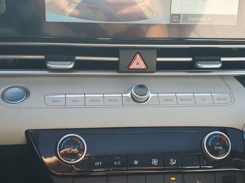 New 2026 Hyundai Elantra Limited image 29