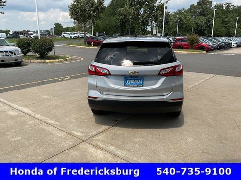 Used 2021 Chevrolet Equinox LS w/ LS Convenience Package FWD image 5