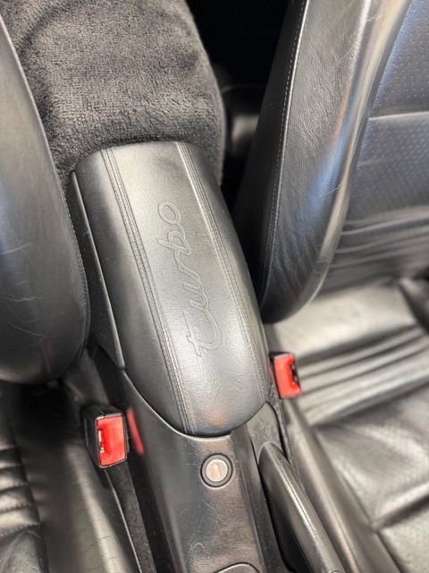 Used 2004 Porsche 911 Turbo AWD/4WD image 32