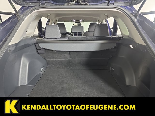 Used 2025 Toyota RAV4 XLE AWD/4WD image 26
