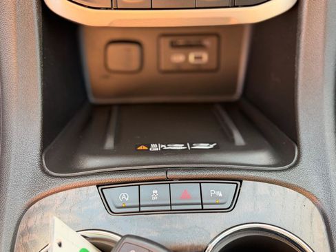 Used 2022 GMC Acadia Denali w/ GMC Pro Grade Package AWD/4WD image 36