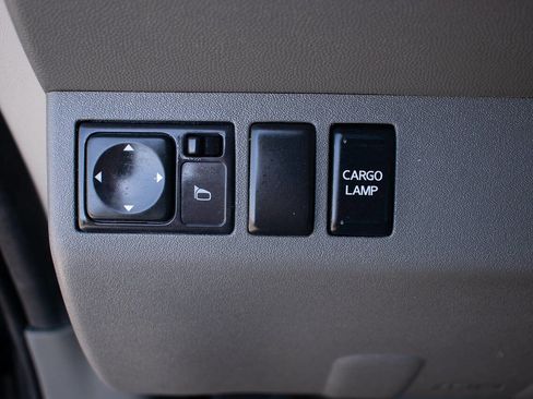 Used 2018 Nissan Frontier SV image 17