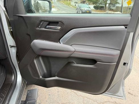 Used 2026 Chevrolet Colorado Z71 AWD/4WD image 35