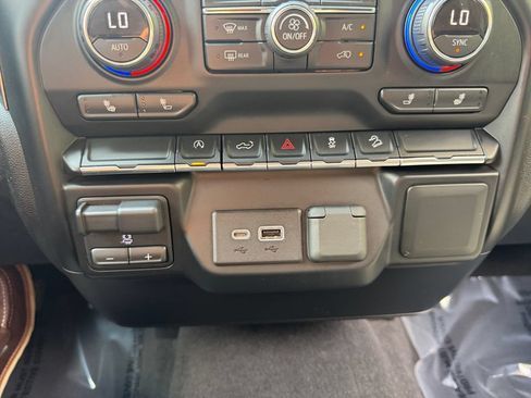 Used 2019 Chevrolet Silverado 1500 RST AWD/4WD image 24