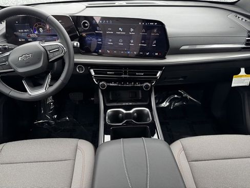 New 2026 Chevrolet Traverse LT w/ Midnight/Sport Edition image 2